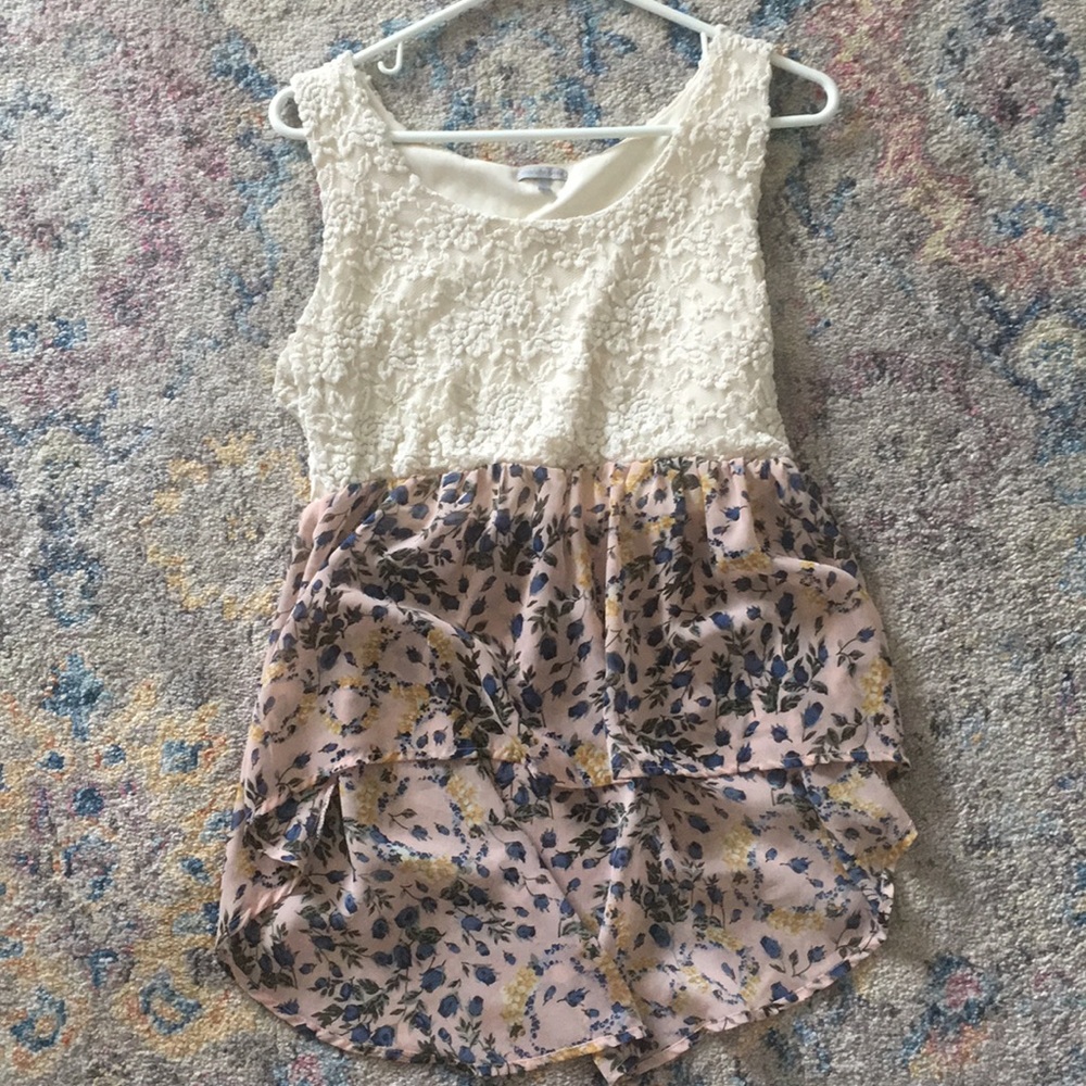 Lace tapered front sheet top size large